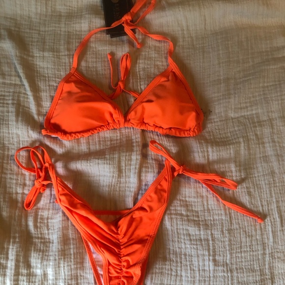 Bathing suit - Picture 2 of 2